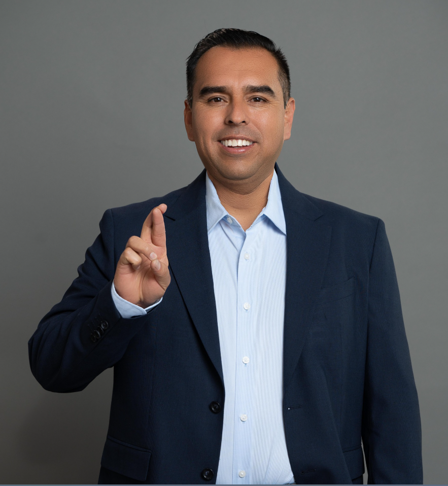 Lic. Ruben Urias Ruiz